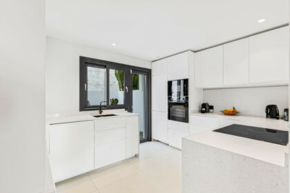 1407e812f2c713b0b973330ff7f4b3e4 - 16