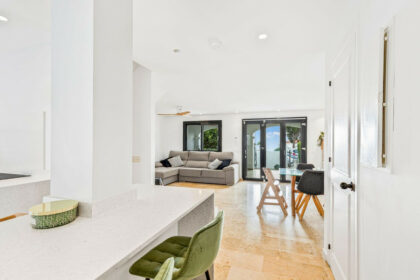 1407e812f2c713b0b973330ff7f4b3e4 - 18