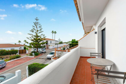 1407e812f2c713b0b973330ff7f4b3e4 - 23