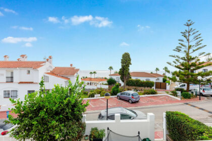 1407e812f2c713b0b973330ff7f4b3e4 - 24