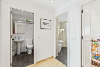 1407e812f2c713b0b973330ff7f4b3e4 - 25