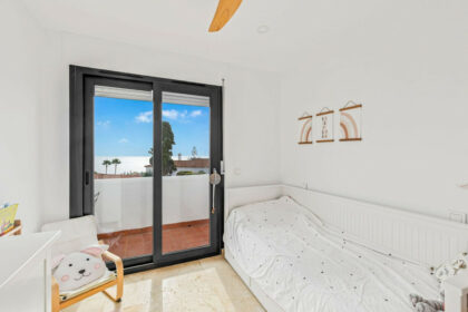 1407e812f2c713b0b973330ff7f4b3e4 - 26