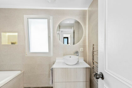 1407e812f2c713b0b973330ff7f4b3e4 - 32