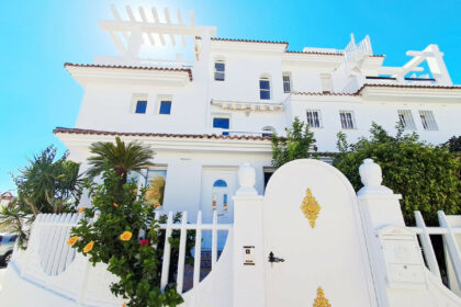 142a6396e1207a7d3059bc3e6918f47c - 1