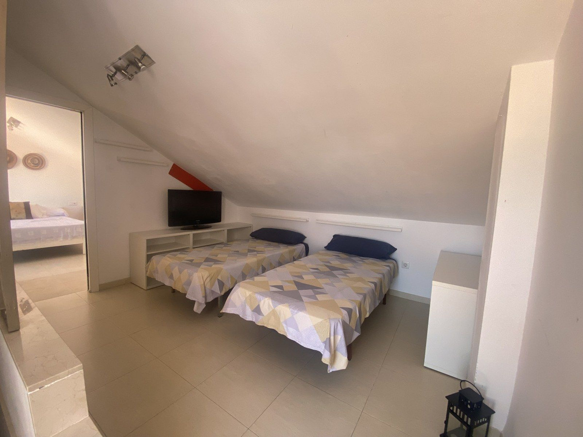 146d2e7b9f8d72f53408d014b420fd9e - 33