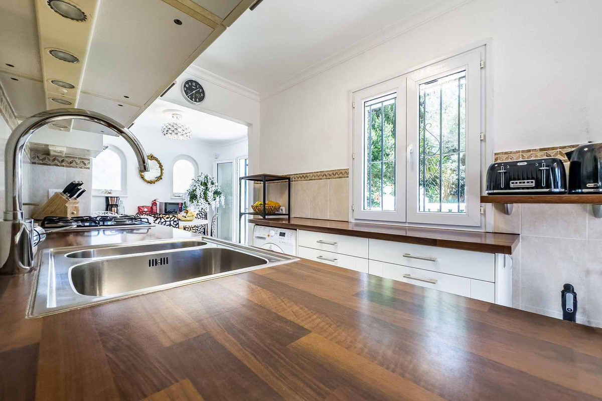 14c364f64920b009365d62b27cd953af - 10