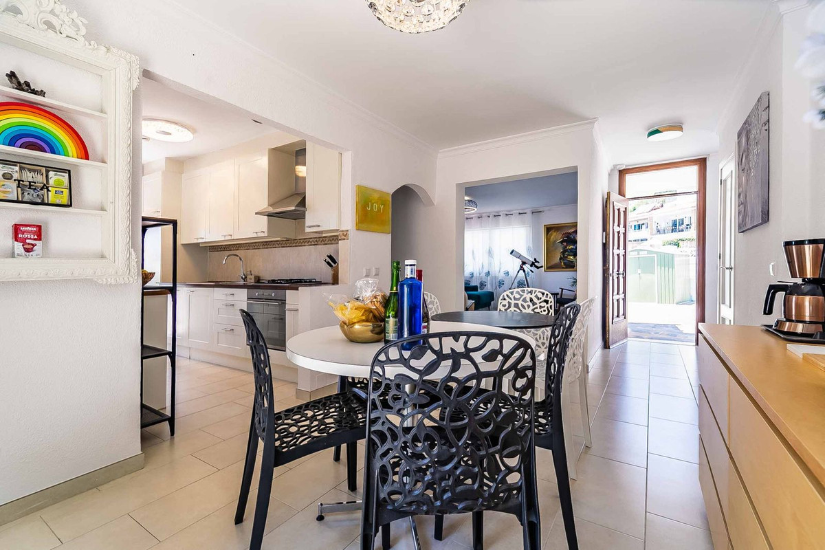 14c364f64920b009365d62b27cd953af - 12