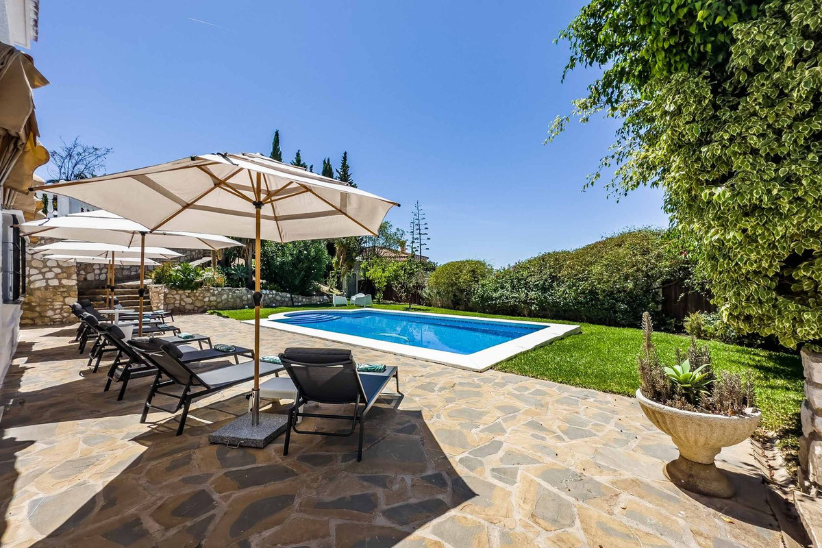 14c364f64920b009365d62b27cd953af - 32