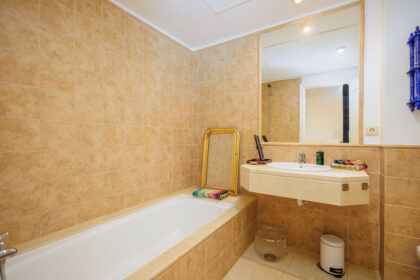 14cbc49d1cf54cbfe20168d6f3eb6df2 - 32