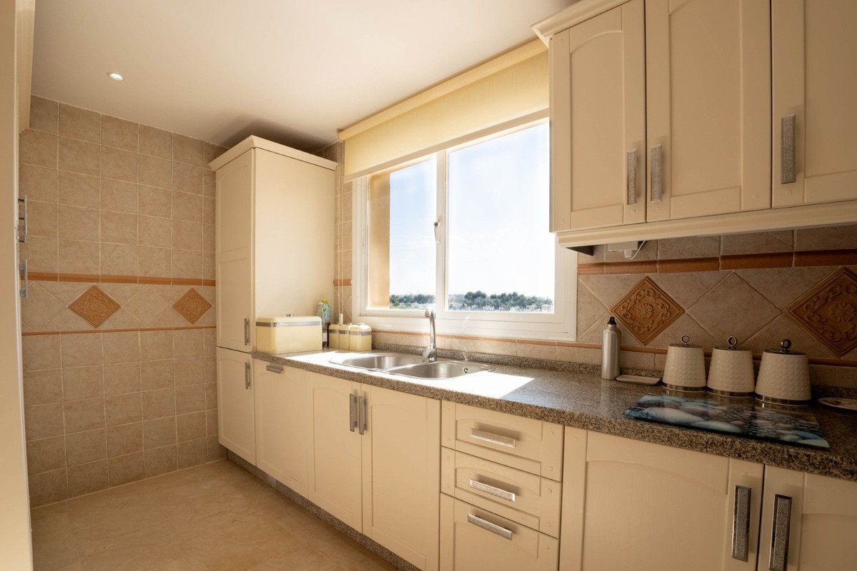 1541311de1a5d9b140cd53af297d9ee8 - 23