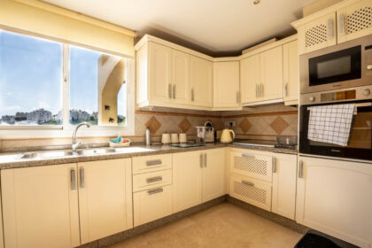 1541311de1a5d9b140cd53af297d9ee8 - 24