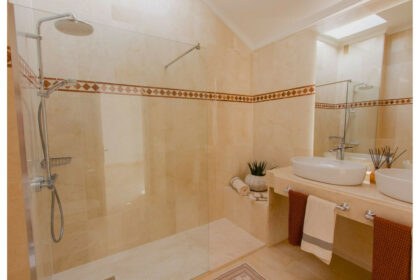 1553d4ac0f23defab21b32112d4d4016 - 27