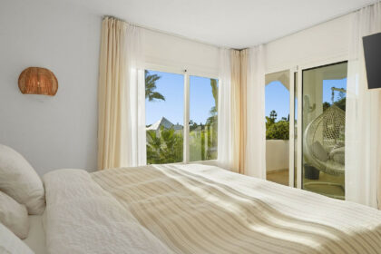 155c02cf5371e7bf17d8c430a91a1831 - 12