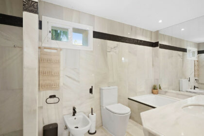 155c02cf5371e7bf17d8c430a91a1831 - 14