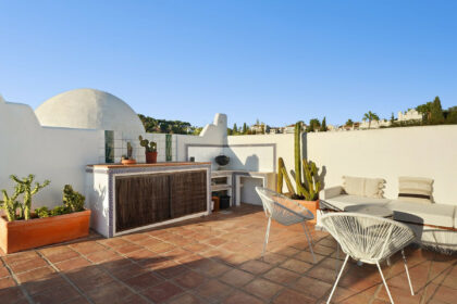 155c02cf5371e7bf17d8c430a91a1831 - 19