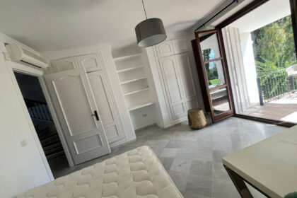 15b915b34c3a676b4d1c3ce0b72079d8 - 12