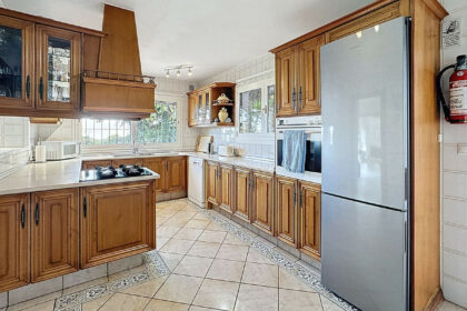 1630d9ae0ca9e089b0988ccb4a4dde00 - 11