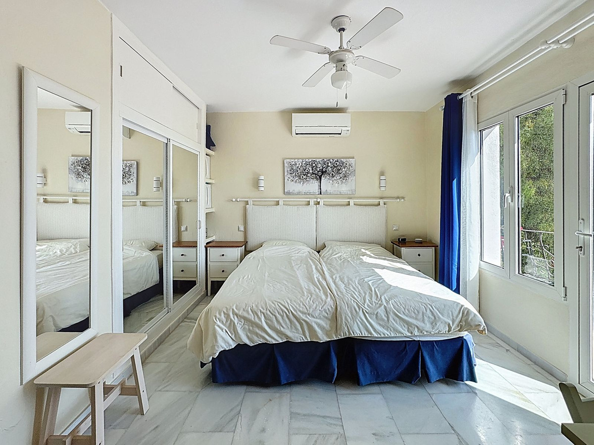 1630d9ae0ca9e089b0988ccb4a4dde00 - 17