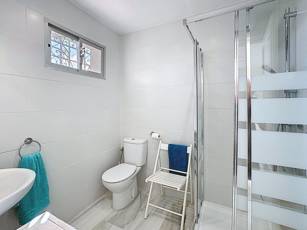 1630d9ae0ca9e089b0988ccb4a4dde00 - 19