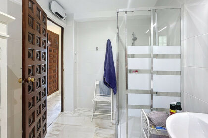 1630d9ae0ca9e089b0988ccb4a4dde00 - 23