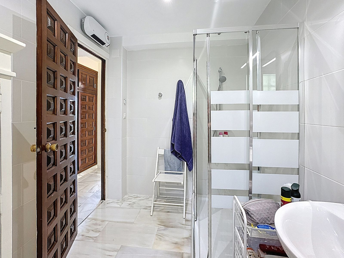 1630d9ae0ca9e089b0988ccb4a4dde00 - 23