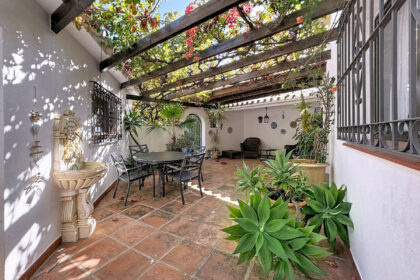 1630d9ae0ca9e089b0988ccb4a4dde00 - 35