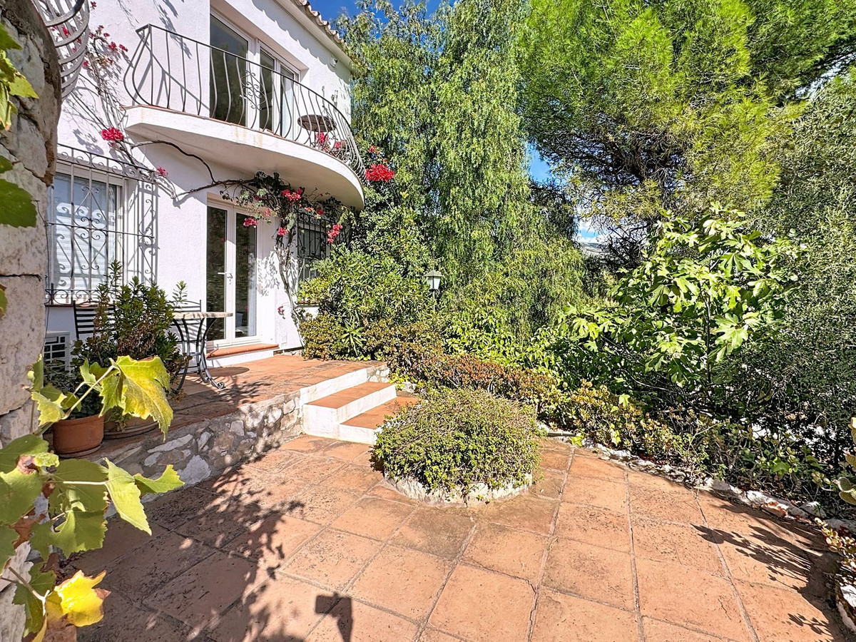 1630d9ae0ca9e089b0988ccb4a4dde00 - 51