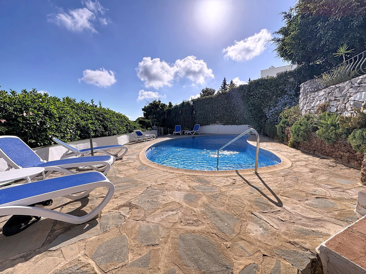 1630d9ae0ca9e089b0988ccb4a4dde00 - 52