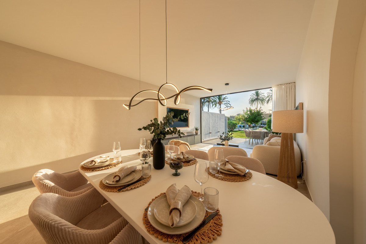 164b1327643997b7b223101a3657f9d4 - 18