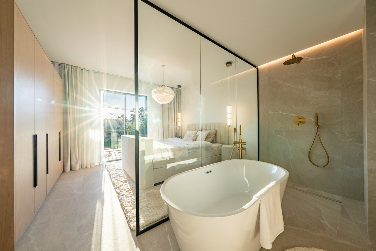 164b1327643997b7b223101a3657f9d4 - 28