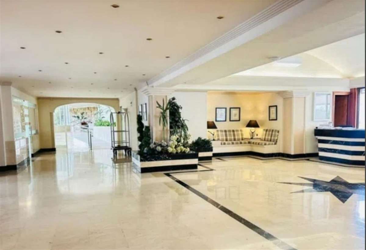 16f0849dc6a15d02cea3d6c9666f08e5 - 17