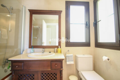 1725df590fc612222d1ac38cd2ad5510 - 12