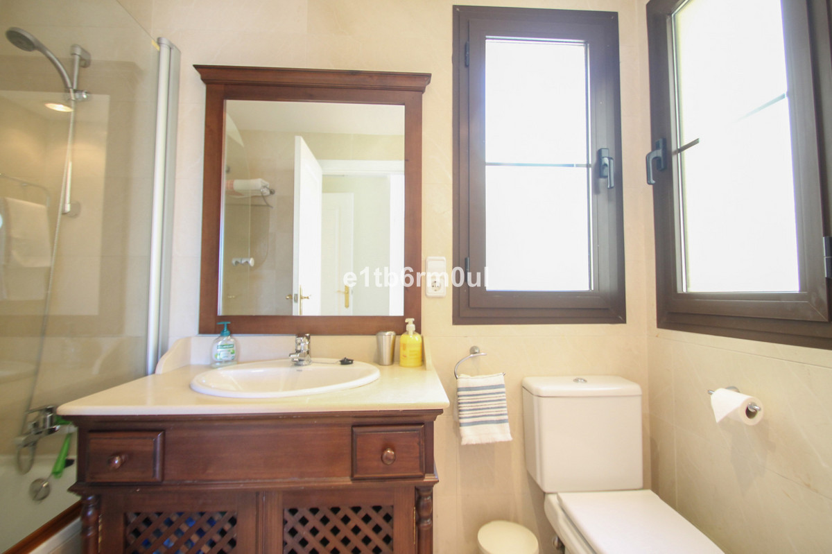 1725df590fc612222d1ac38cd2ad5510 - 12