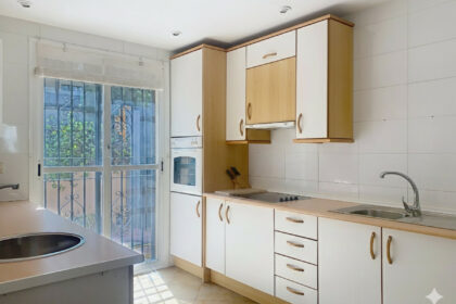 176fa1acfeef55c449f6f3274b09c47d - 11