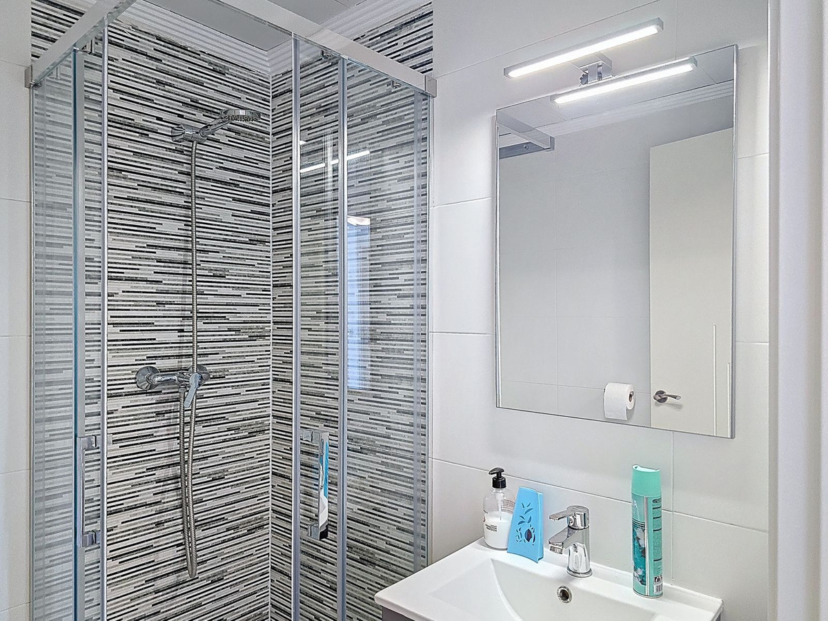 17932014966dd6bff348ec39570c1be0 - 19