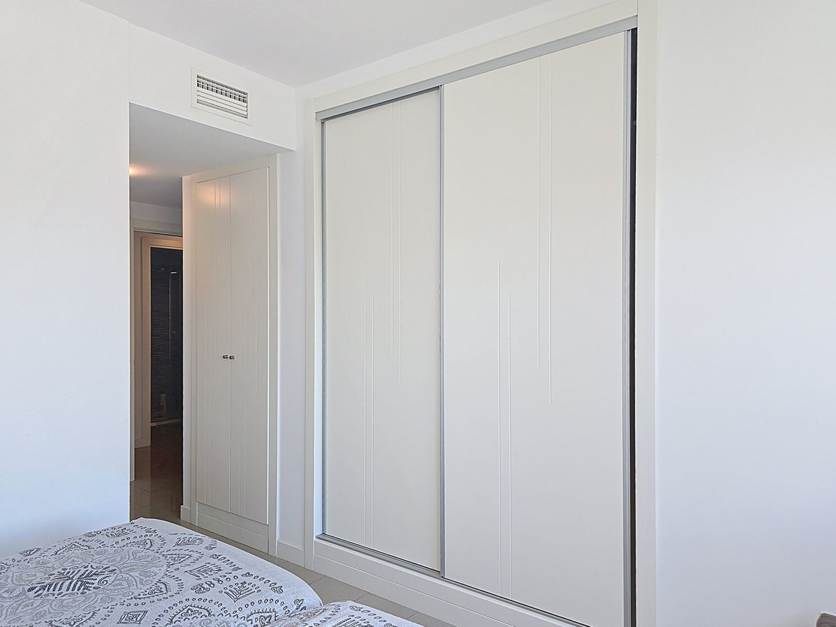 17932014966dd6bff348ec39570c1be0 - 24