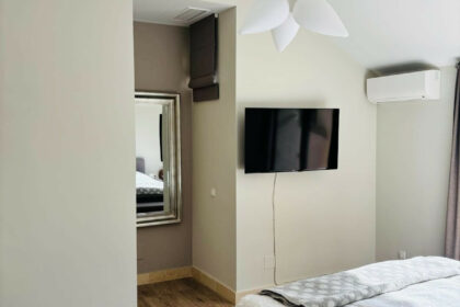 17eaedcead1a494f20cd578056116b3f - 12