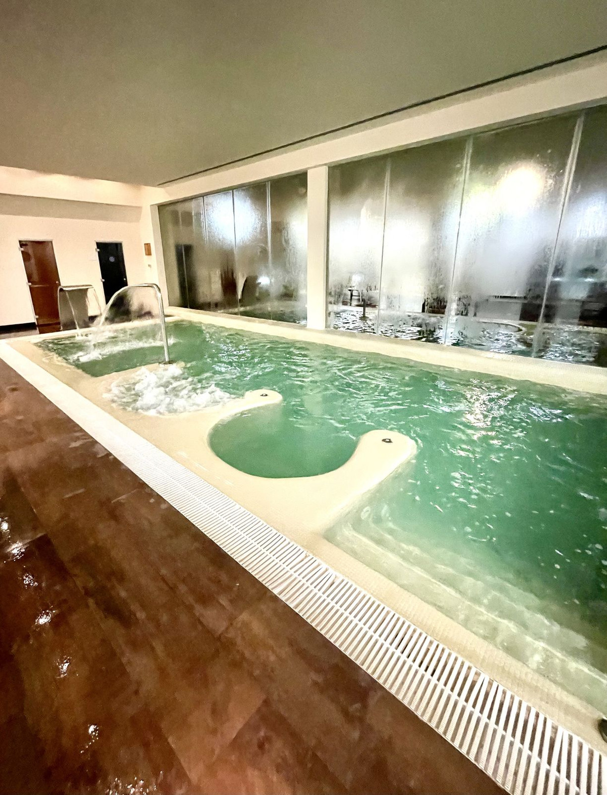 17eaedcead1a494f20cd578056116b3f - 17