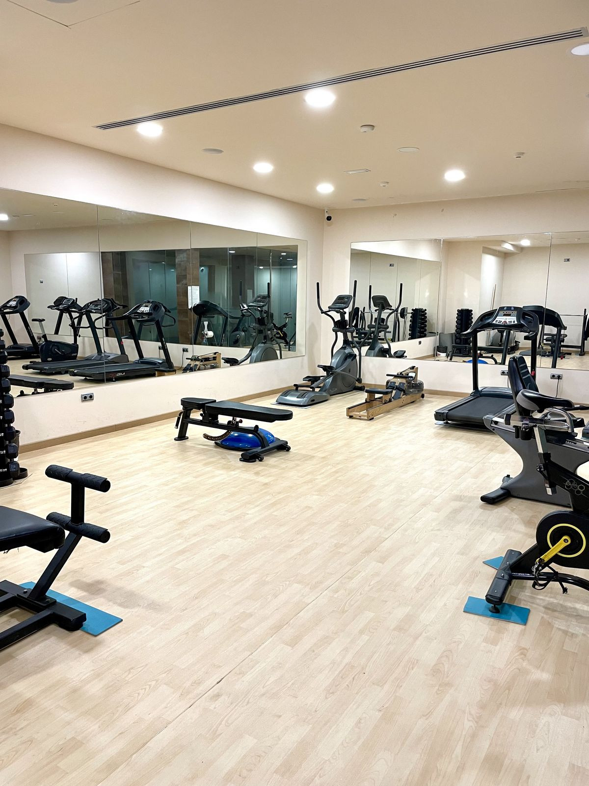 17eaedcead1a494f20cd578056116b3f - 18