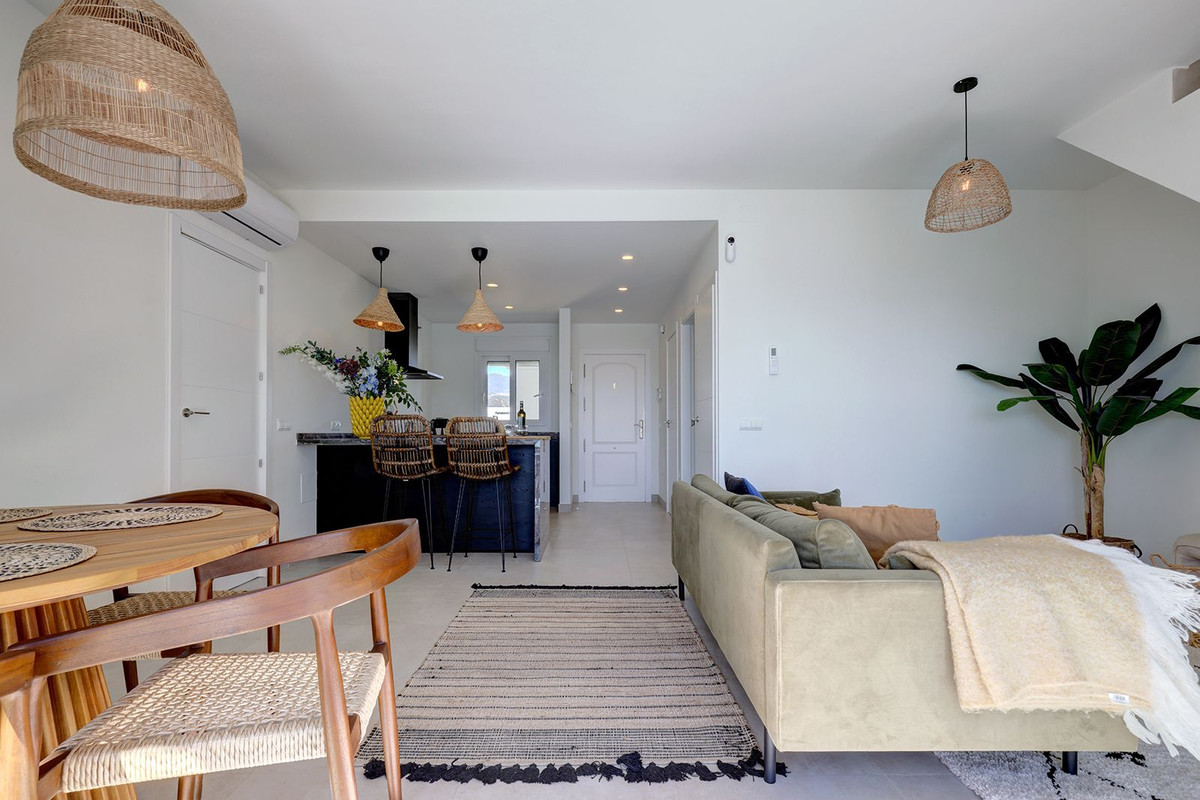 18103b9e776009f546cda4696eb7dd43 - 13