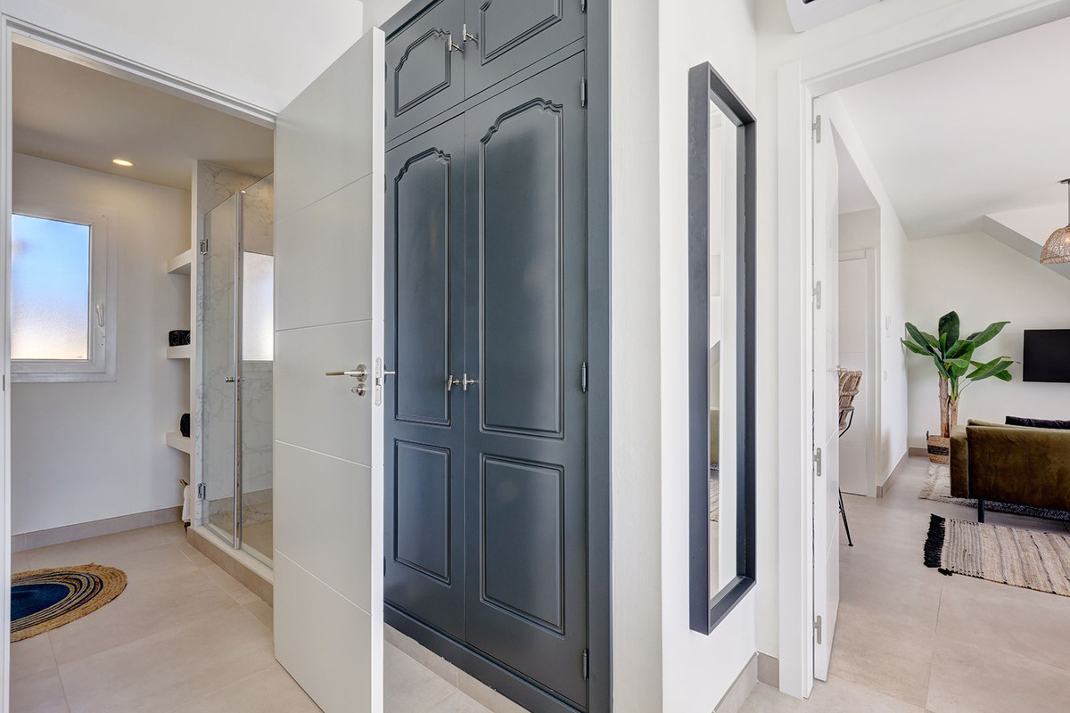 18103b9e776009f546cda4696eb7dd43 - 23