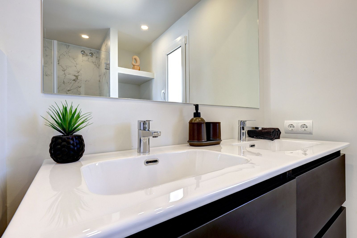 18103b9e776009f546cda4696eb7dd43 - 32