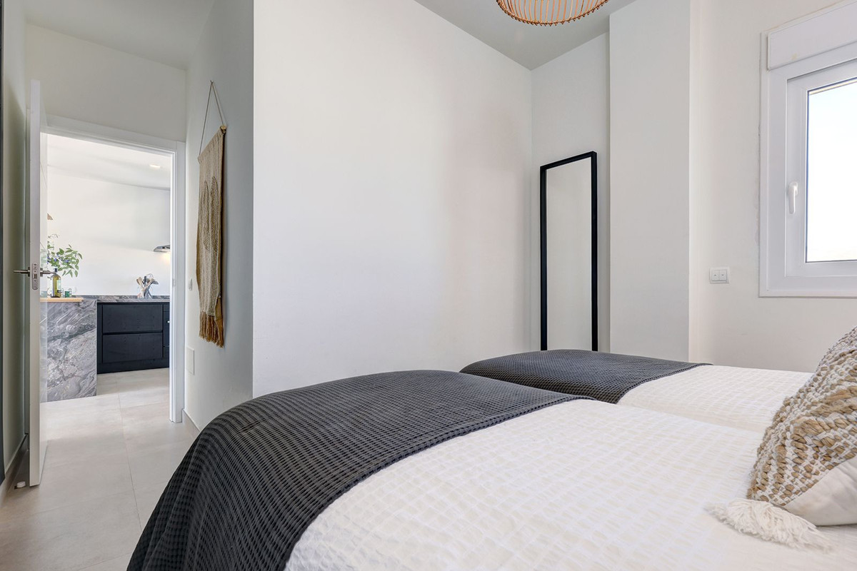 18103b9e776009f546cda4696eb7dd43 - 40