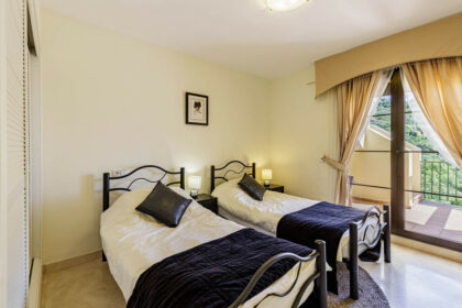 1830da7138318ca0c37a39242b55489b - 10