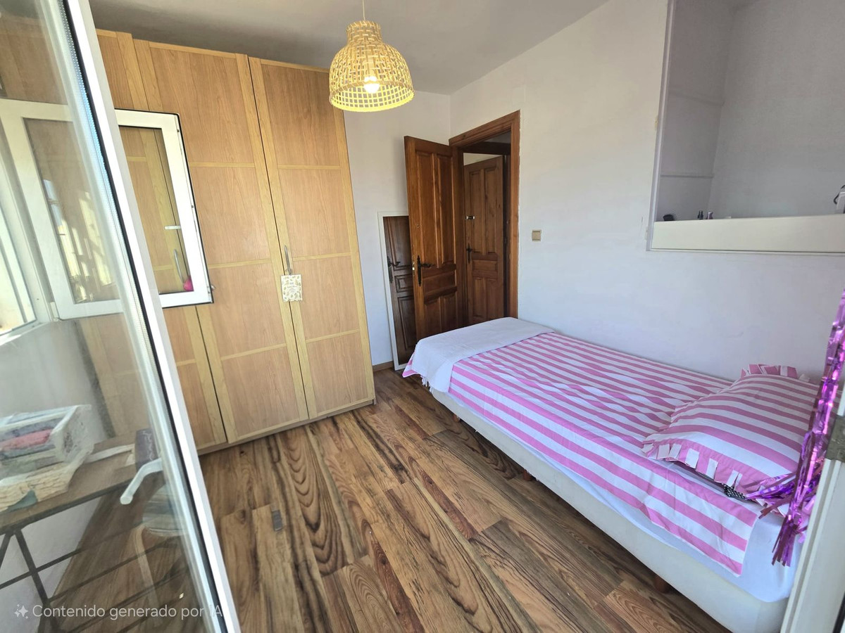 18bde5d95b3f862b7854ef961f9cc59a - 16