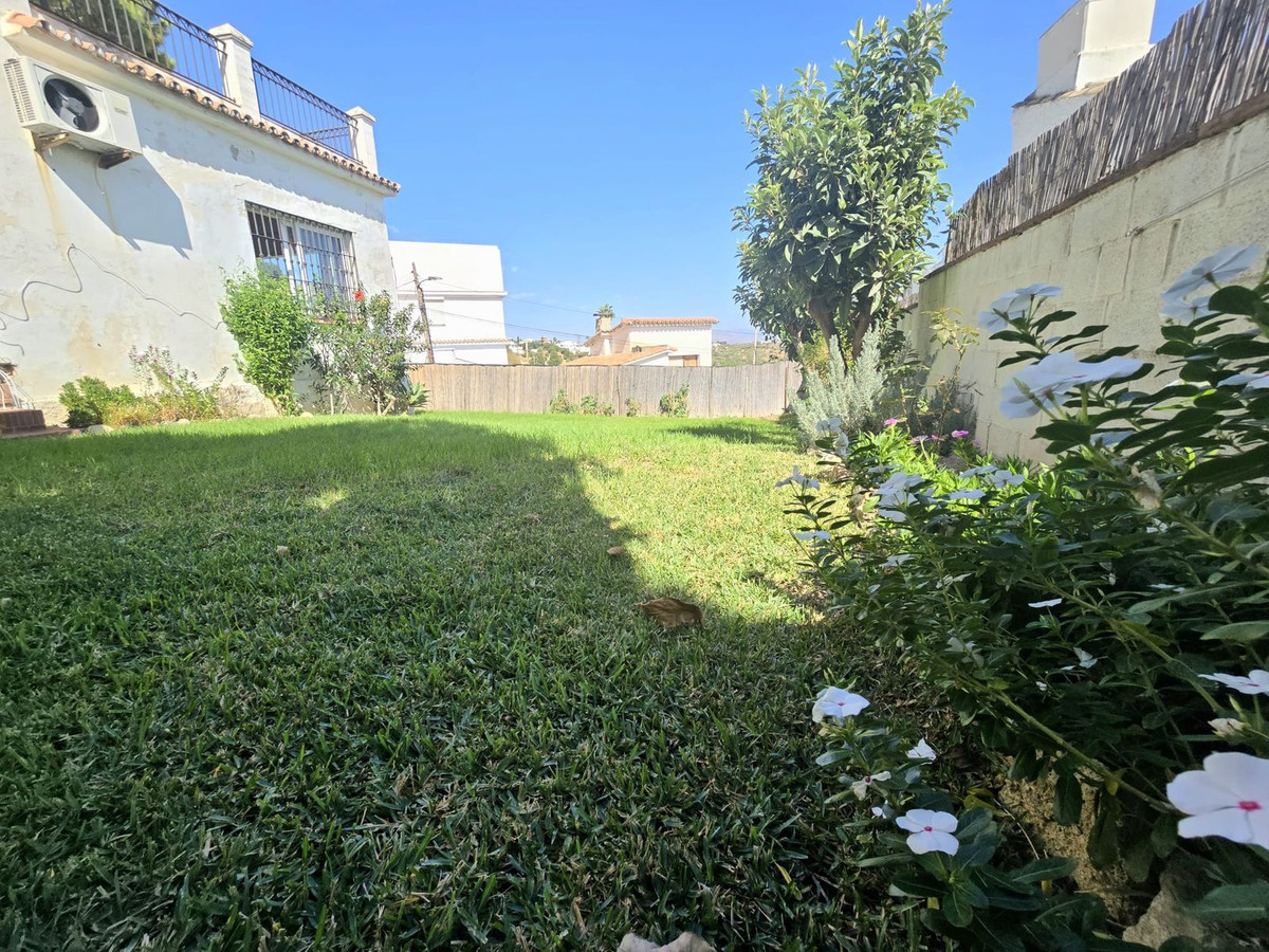 18bde5d95b3f862b7854ef961f9cc59a - 3