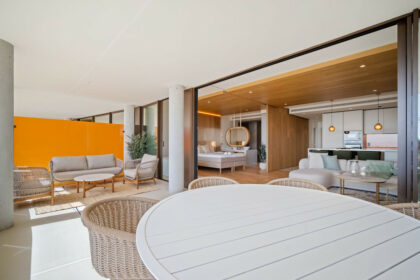 18d121b417fa8ba8d651f9b0e558c57f - 14