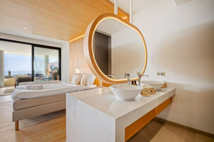 18d121b417fa8ba8d651f9b0e558c57f - 8