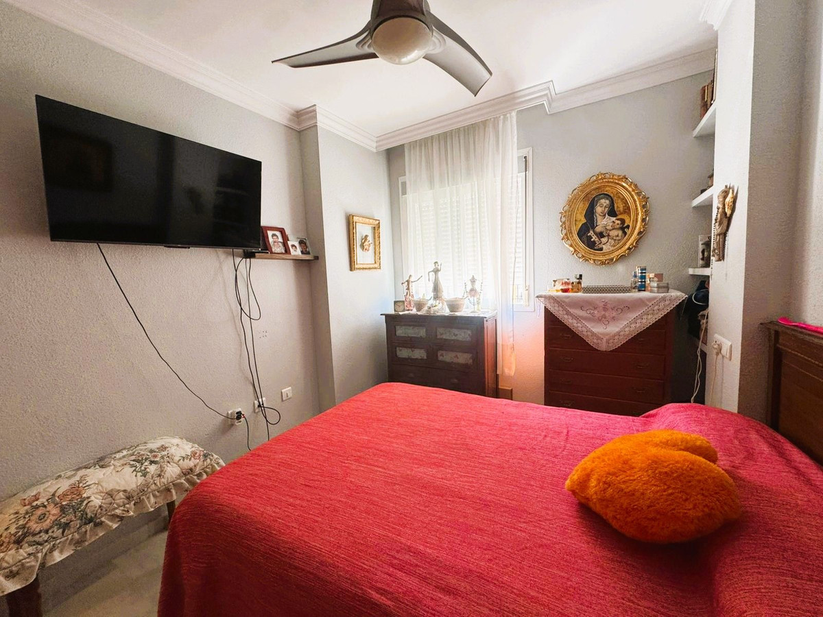 18d70269507cde5b5aa1d97425fd56d0 - 17