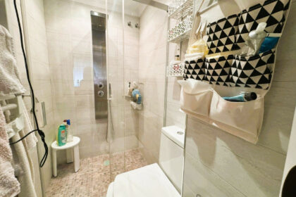 18d70269507cde5b5aa1d97425fd56d0 - 19